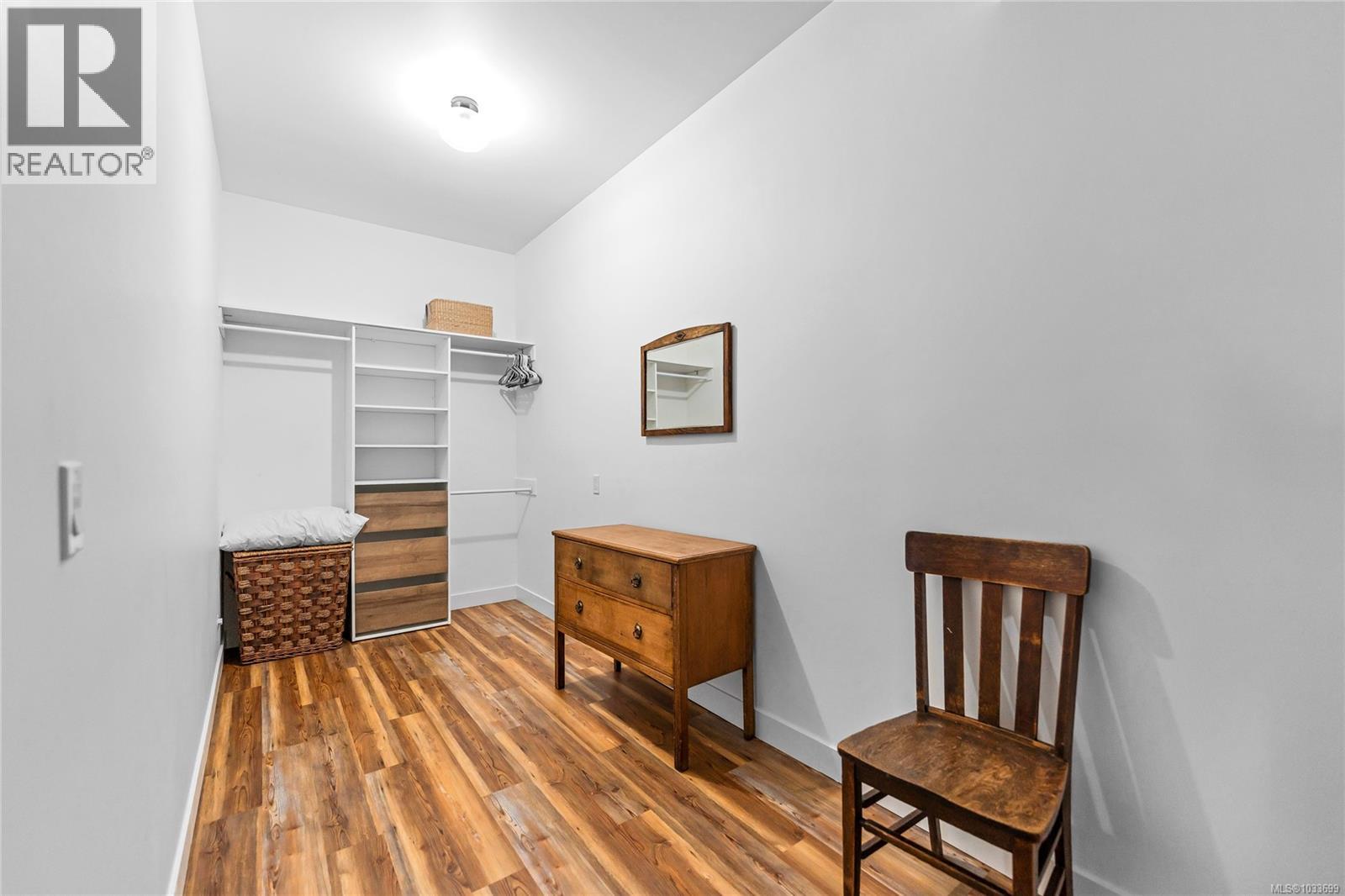 347 Collins Rd - Image 45