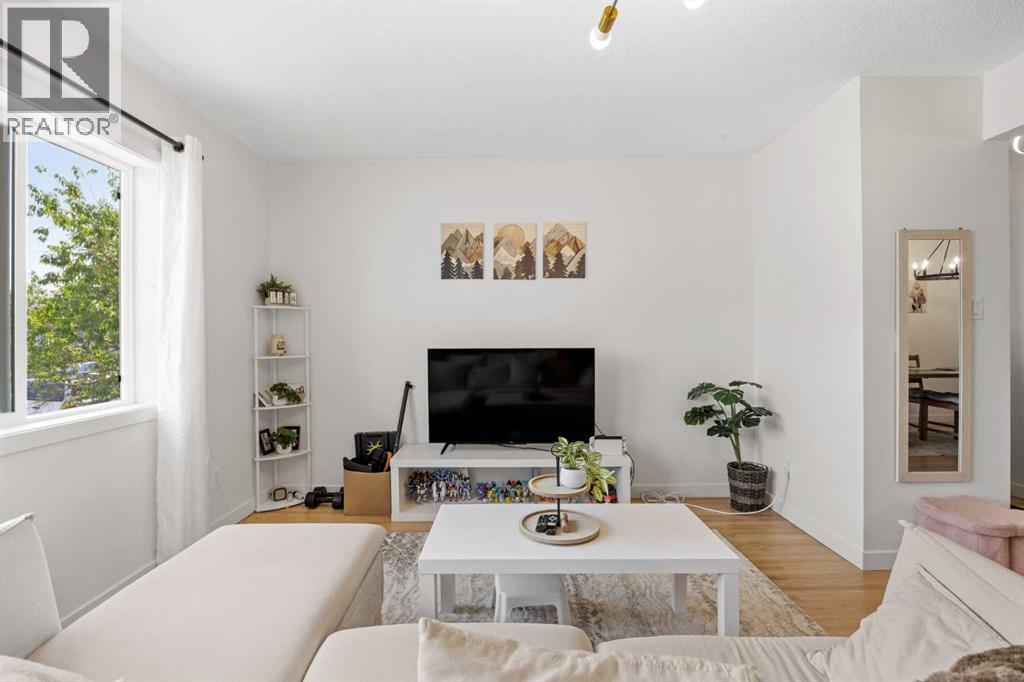 1435 38 Street SW - 9