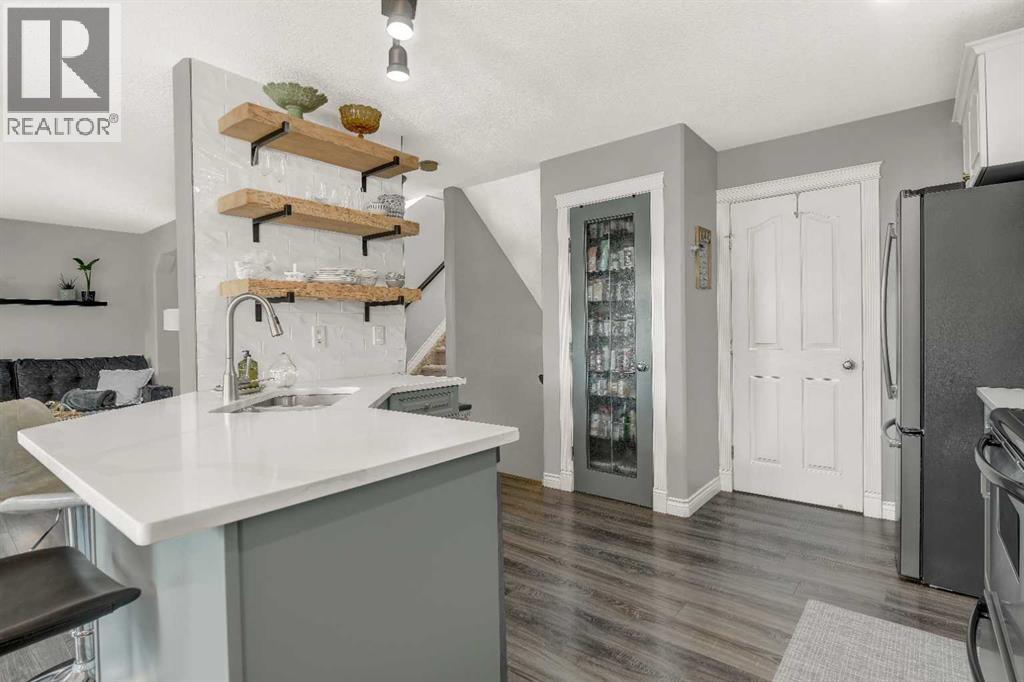 8002 114 Street - Image 9