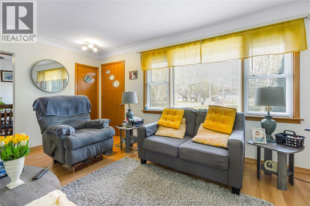 410 MCNAUGHTON AVENUE East - 4