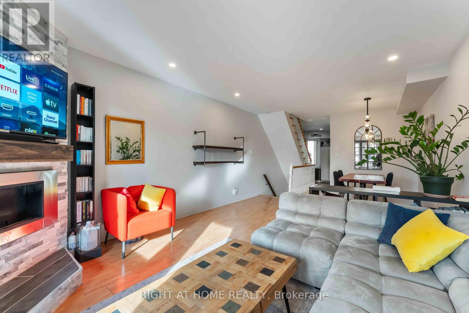 2 Bed, 2 Bath House for Sale in Ottawa – 6 – 2 COLUMBUS AVENUE, Ottawa – MLS# X13628622 - Image 9