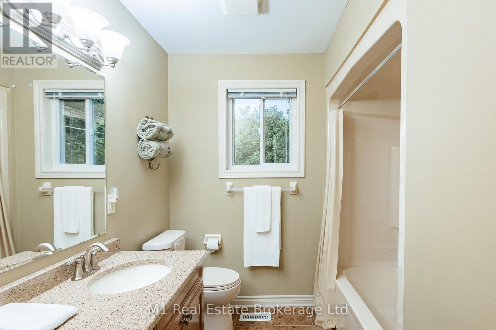 82 VAUGHAN STREET - Image 34