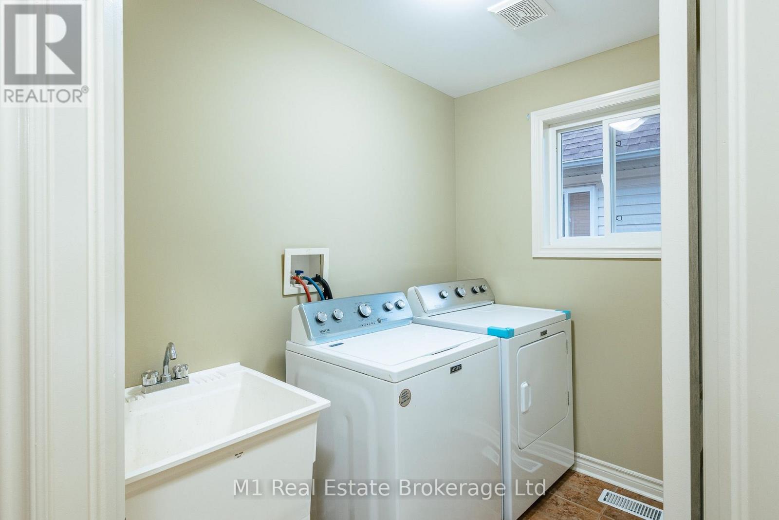 82 VAUGHAN STREET - Image 35