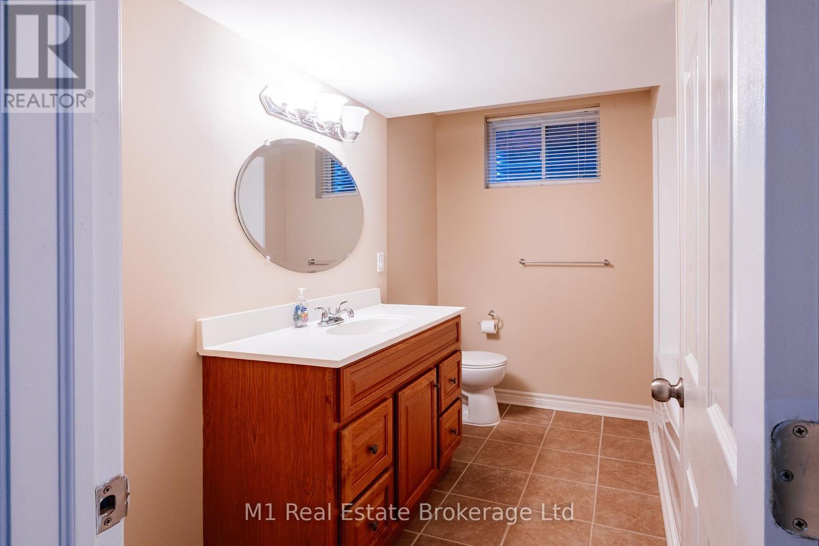 82 VAUGHAN STREET - 39