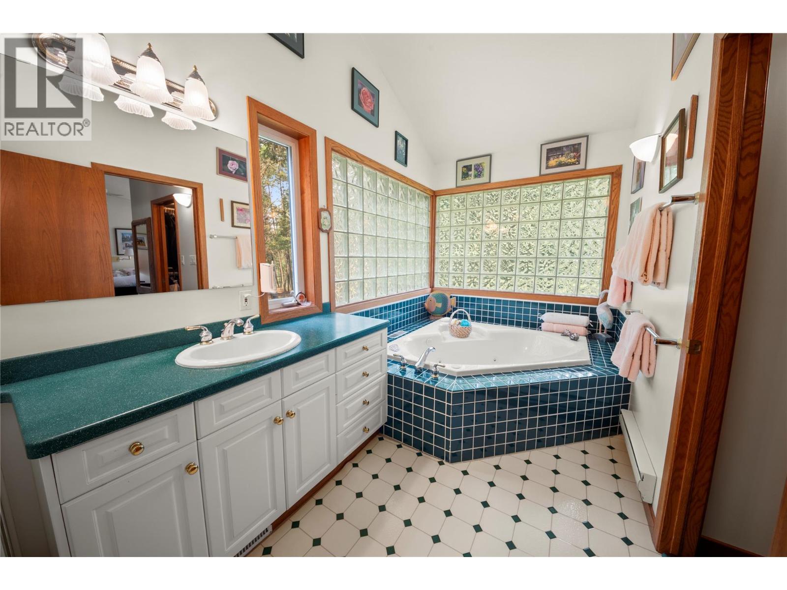 8038 McIntosh Loop Road - 36