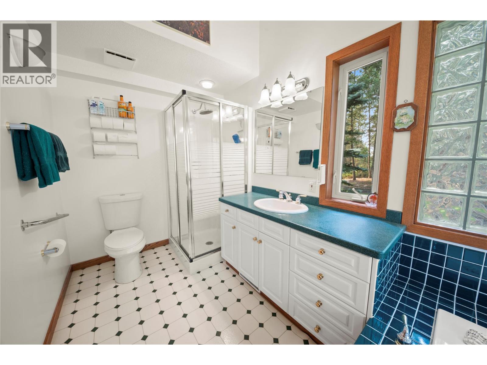 8038 McIntosh Loop Road - Image 35
