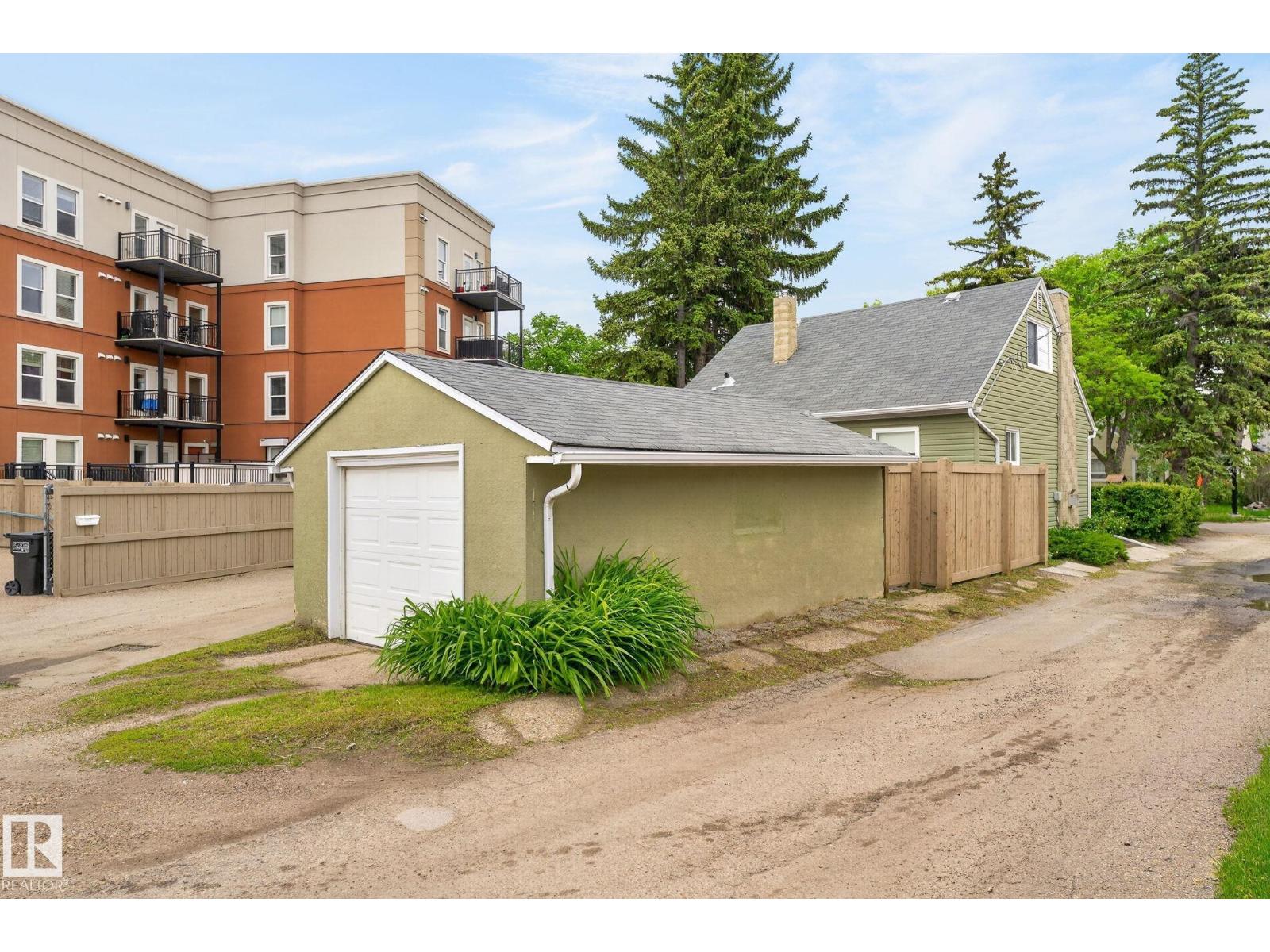 10108 144 ST NW - 50