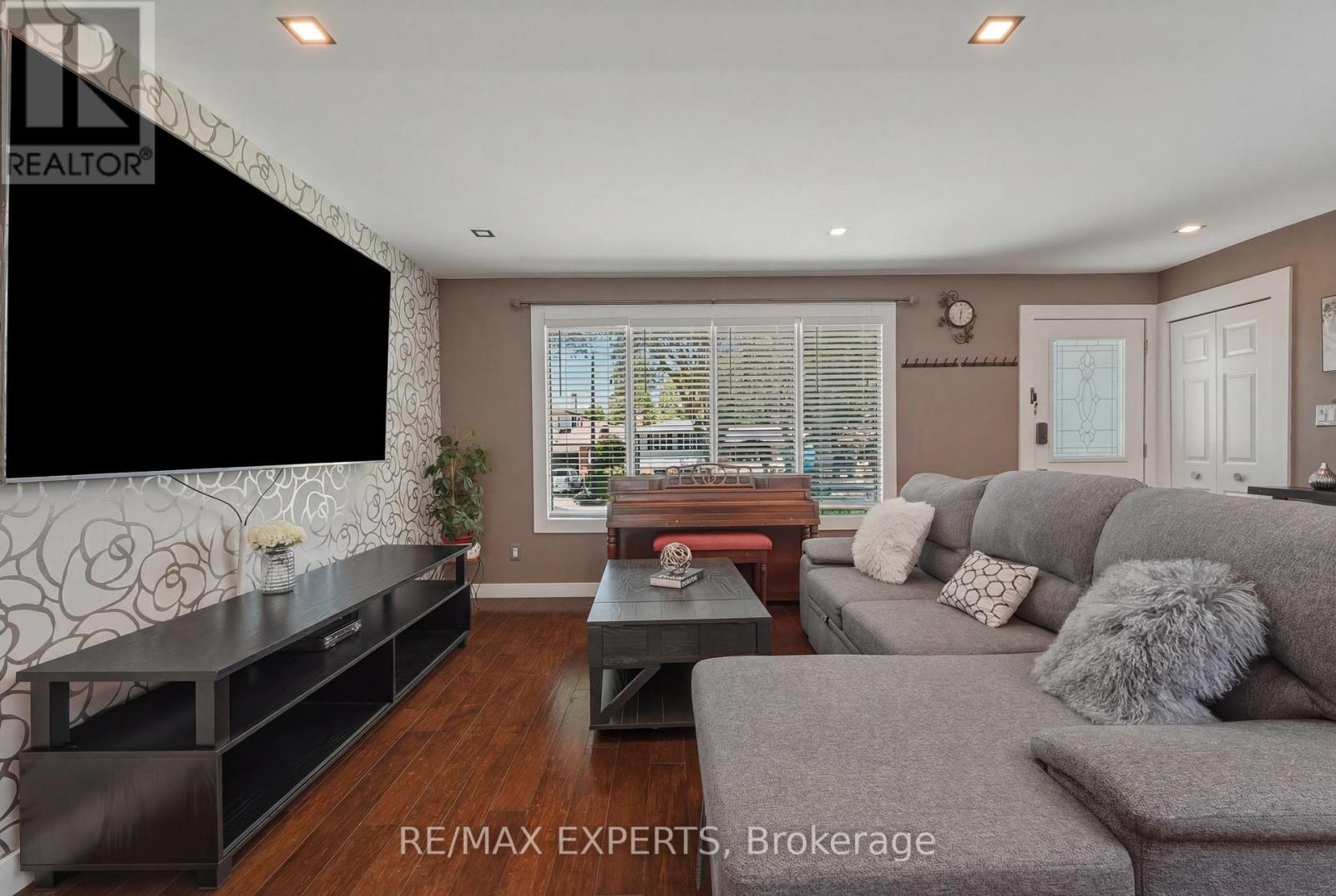 7142 ROSSEAU PLACE - Image 14