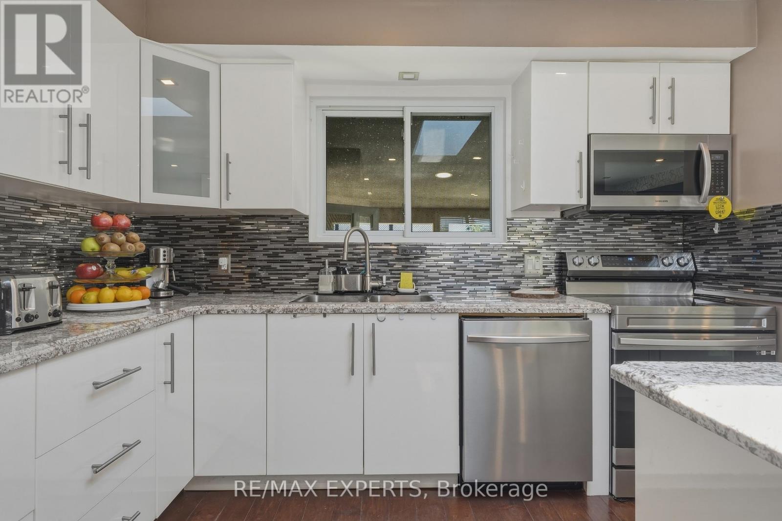 7142 ROSSEAU PLACE - 9
