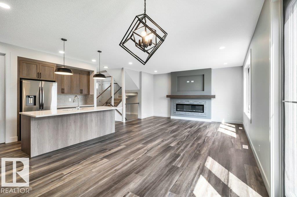 13 HILLWOOD TC - 16