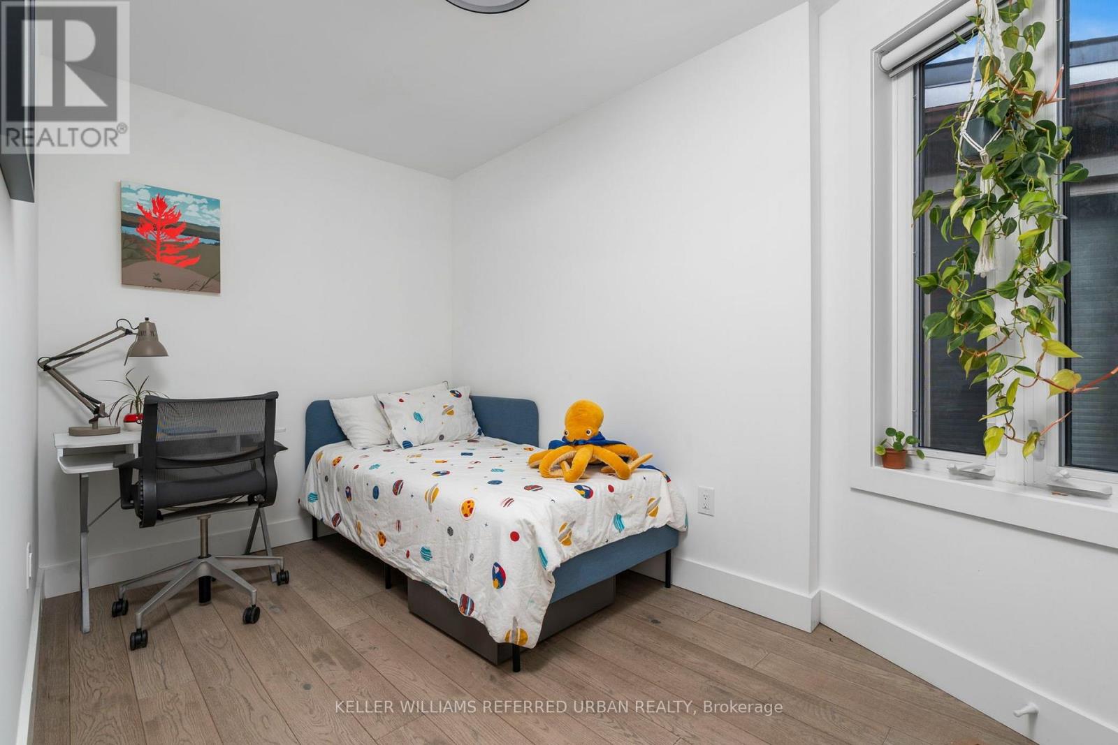 21 MILLBROOK CRESCENT - 23