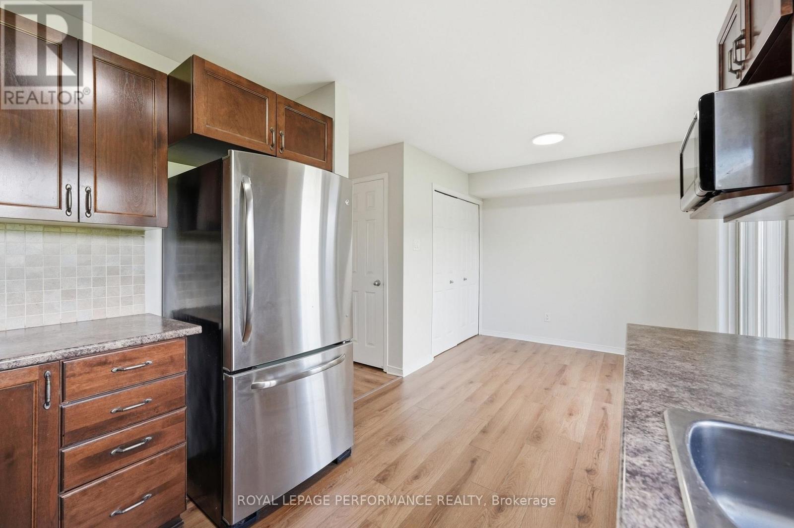 322 Galston Private