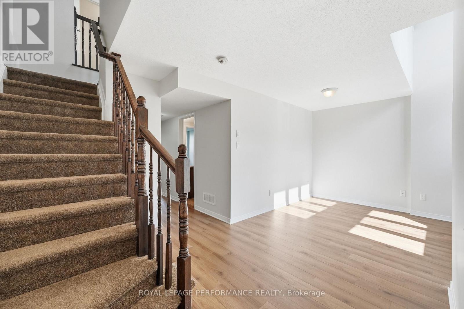 322 Galston Private