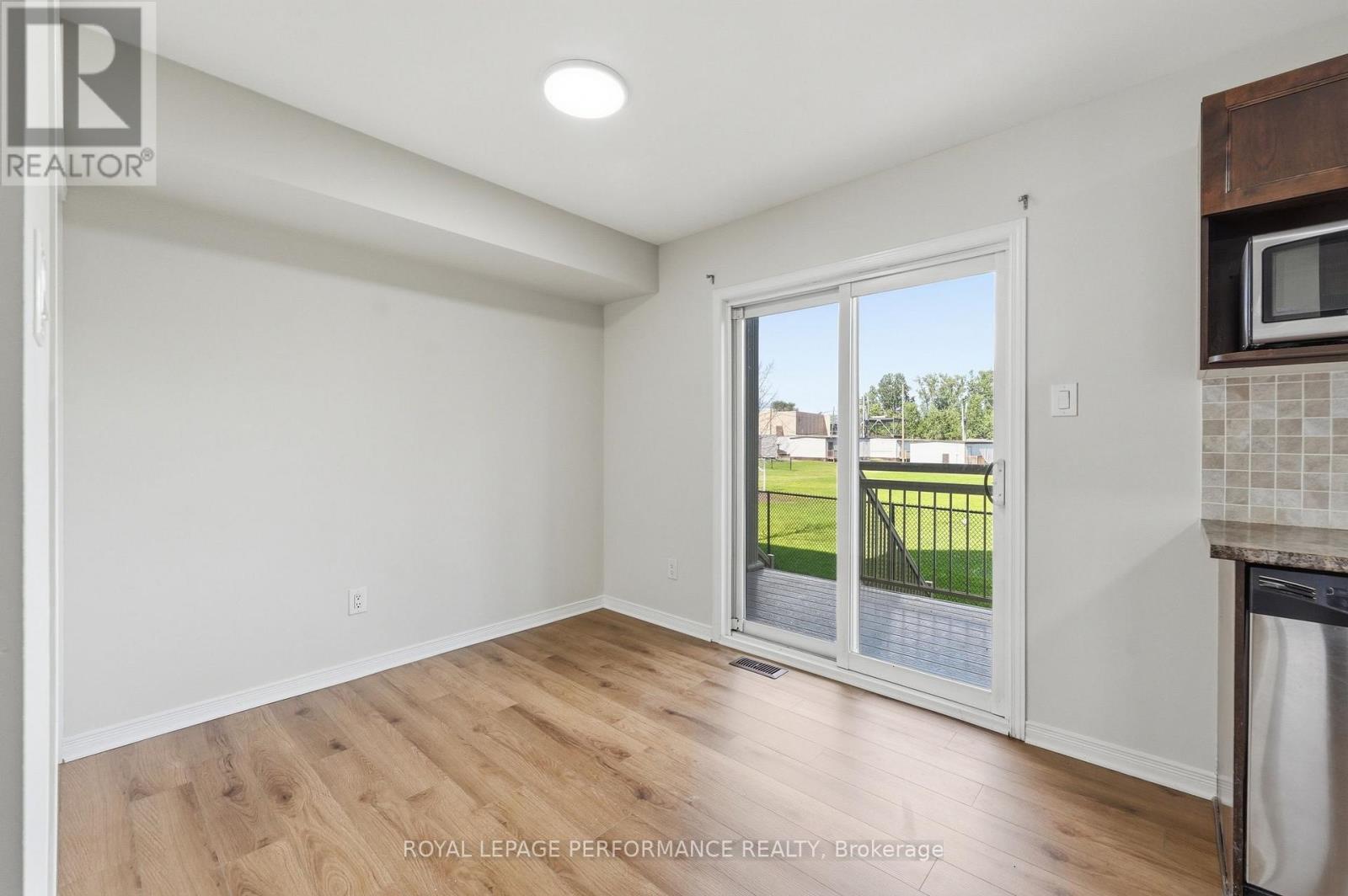 322 Galston Private
