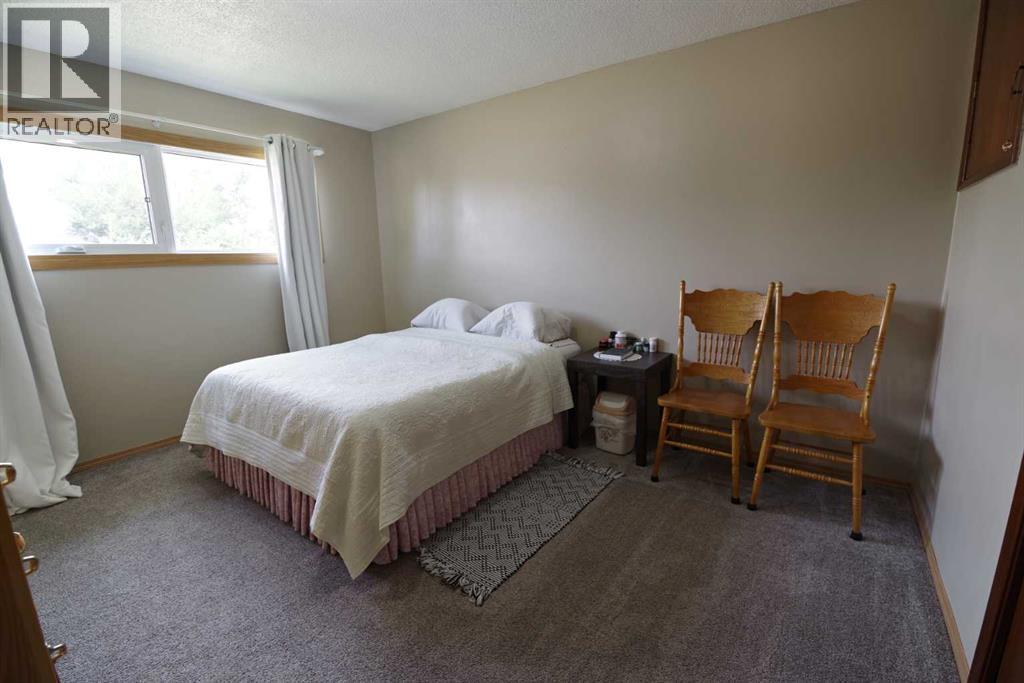 4627 50 Avenue - Image 16