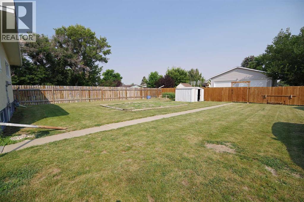 4627 50 Avenue - Image 34