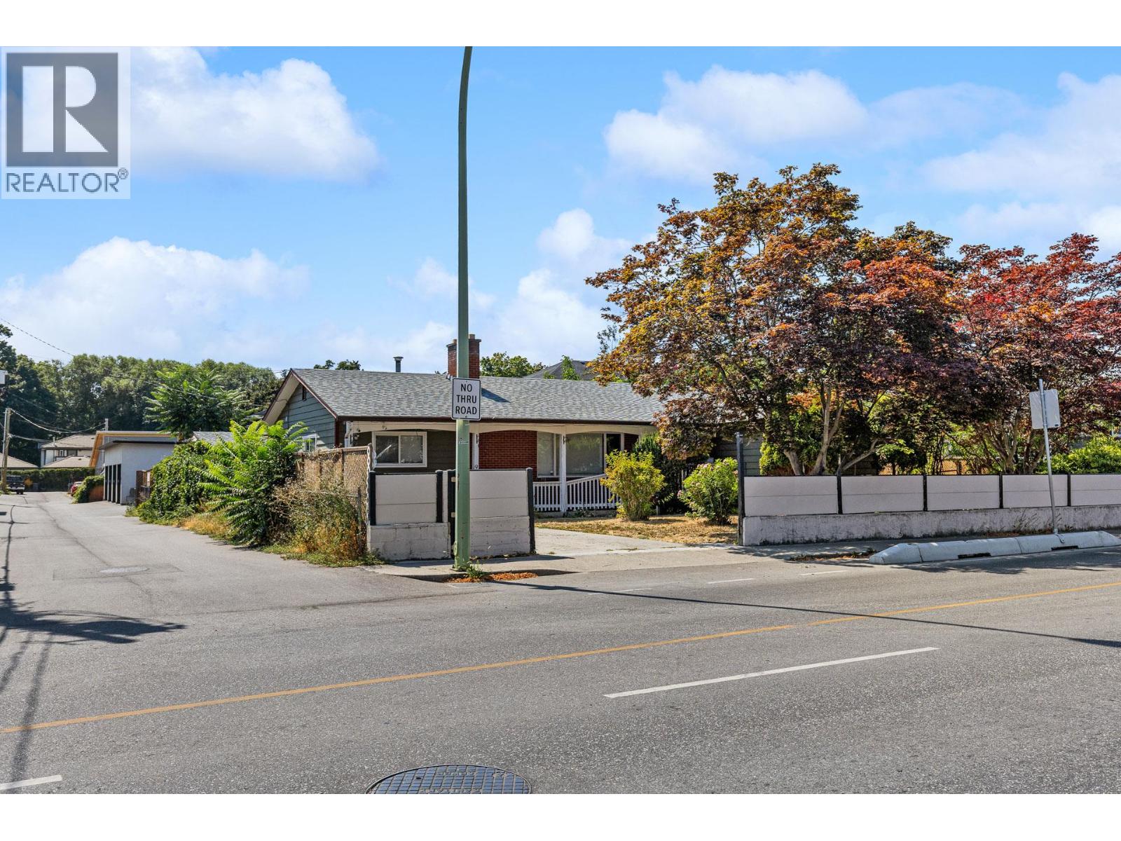 925 Sutherland Avenue - 39
