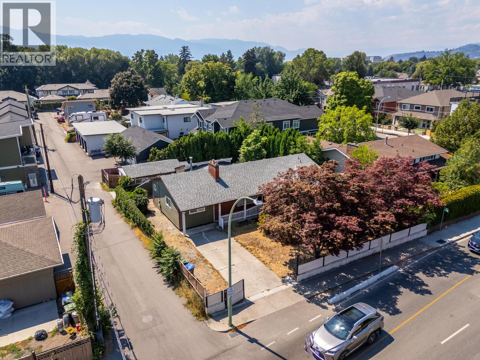 925 Sutherland Avenue - 41