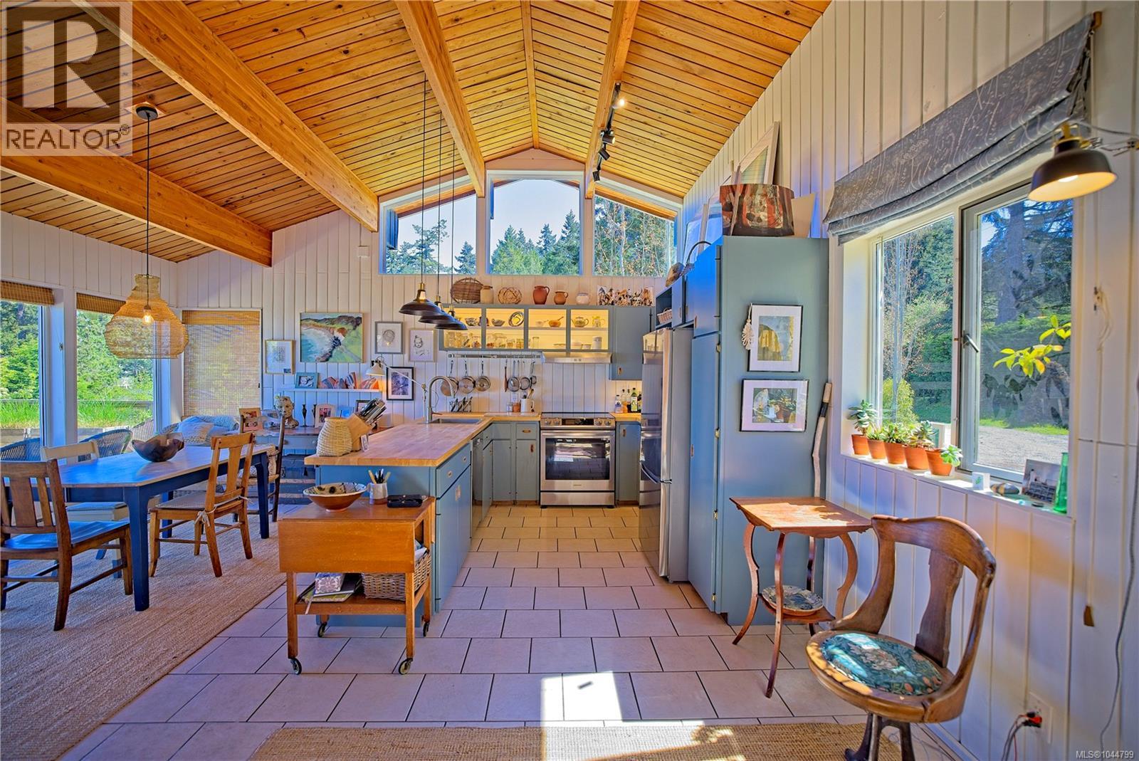  1607 North Beach Road, Salt Spring