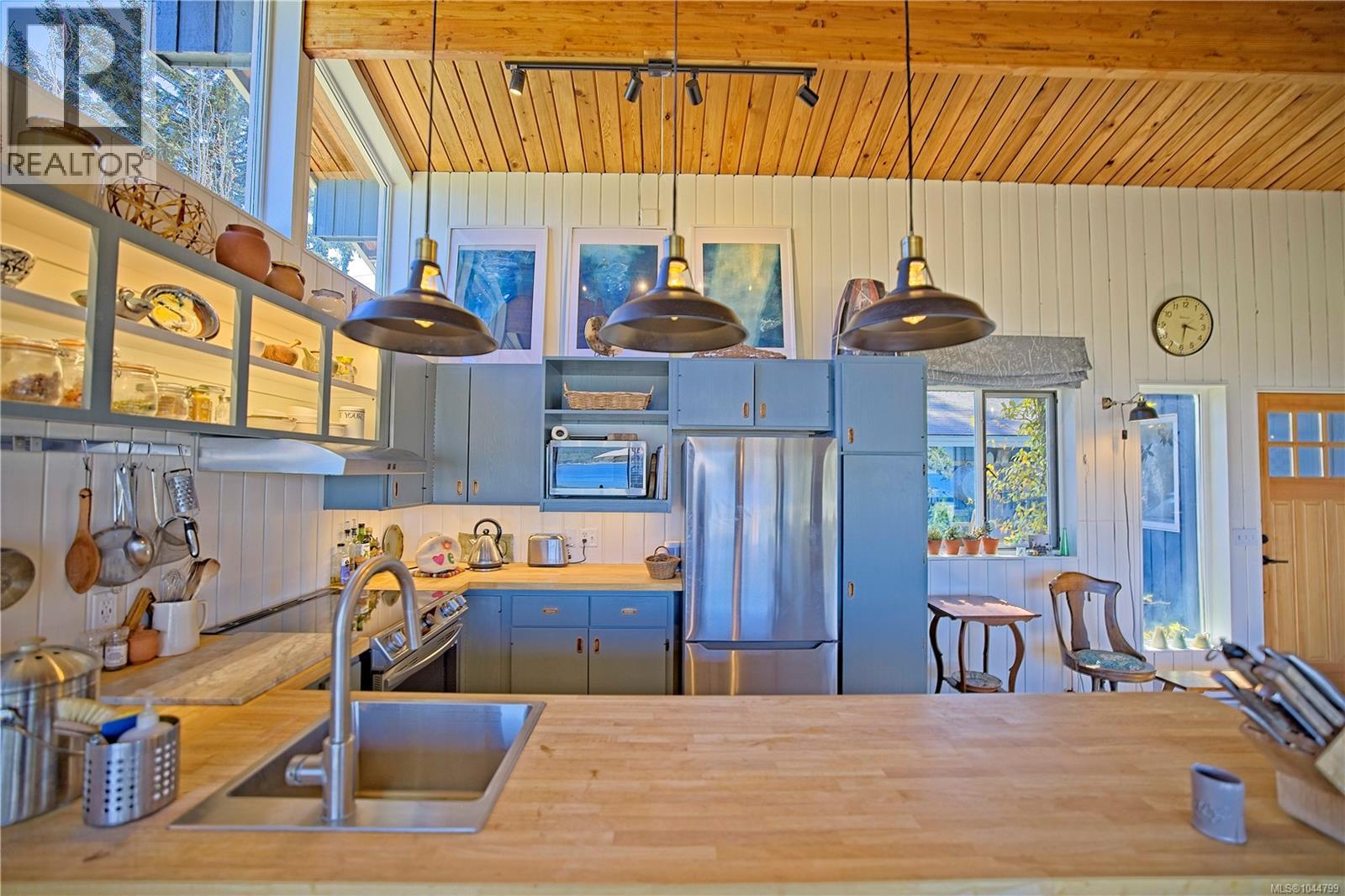  1607 North Beach Road, Salt Spring