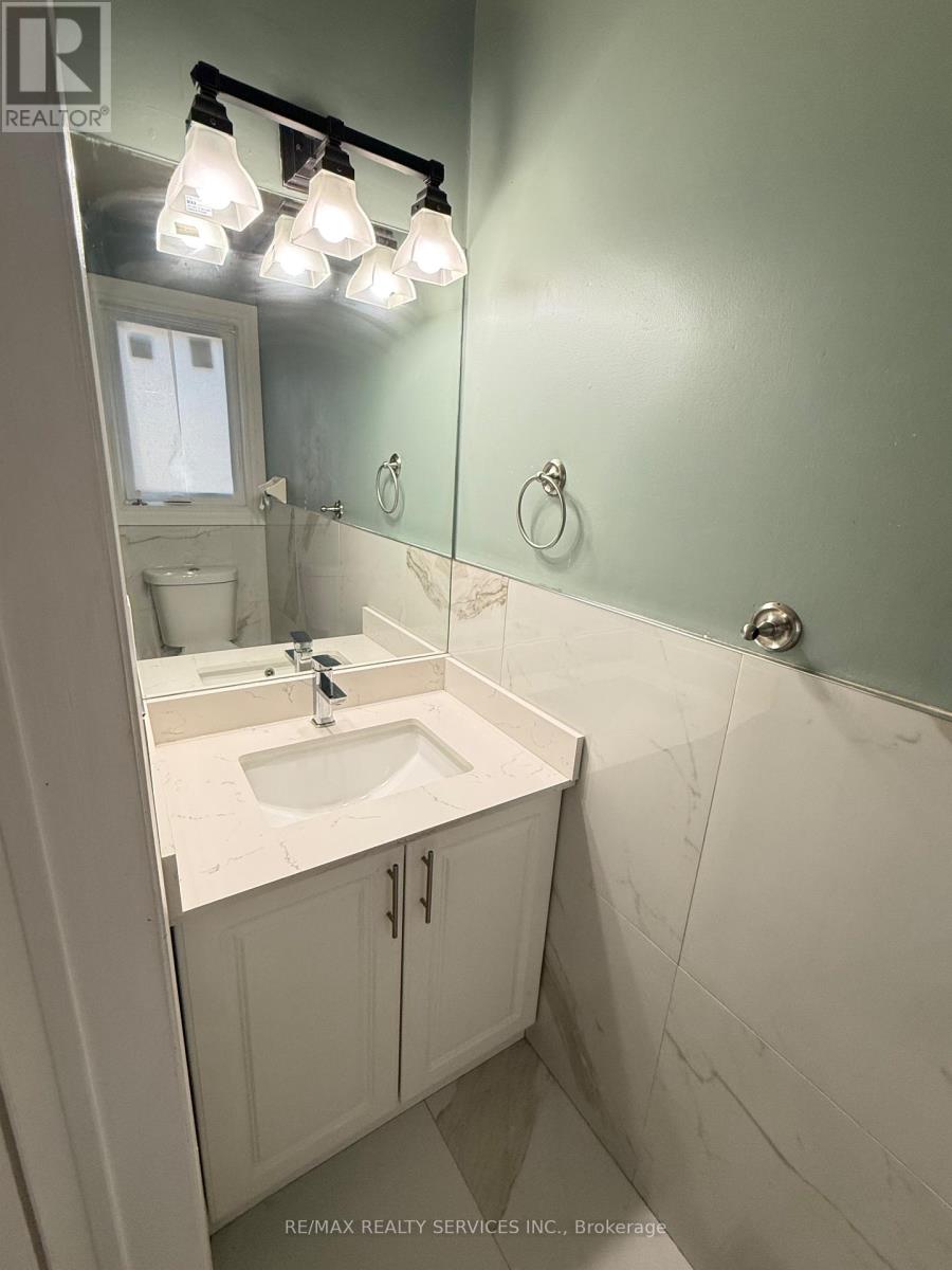 13 WICKSTEAD COURT - 6