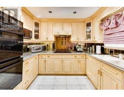Kitchen - 5 Byworth Boulevard, Toronto, ON M9R1W7 Photo 11