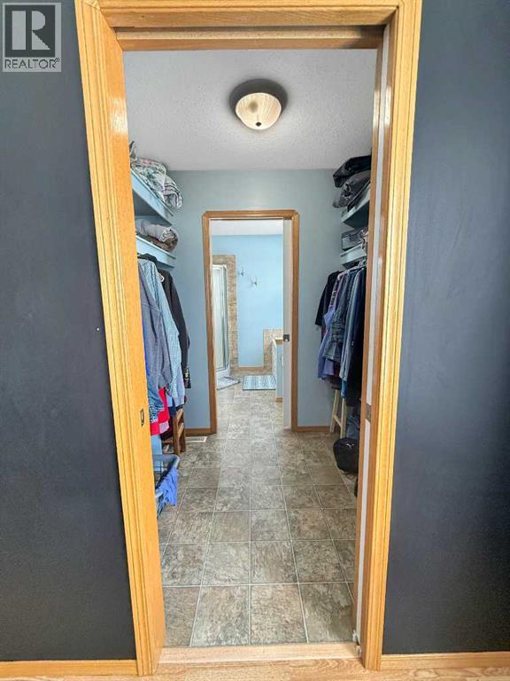 42, 113033 Township Road 592 - 19