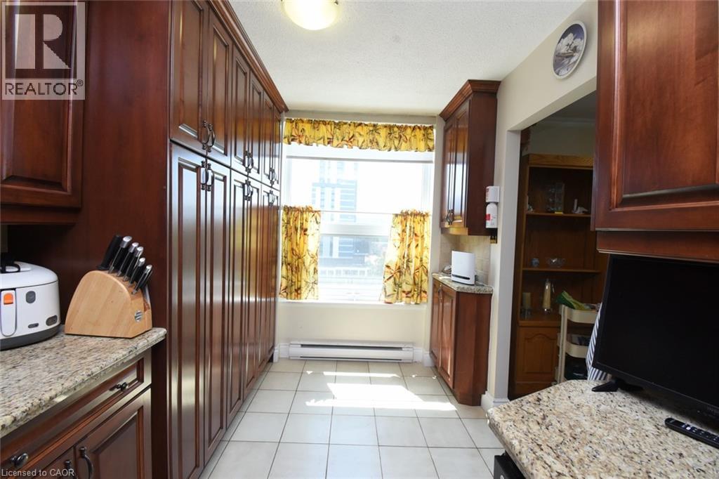 #1204 75 QUEEN Street N - 10