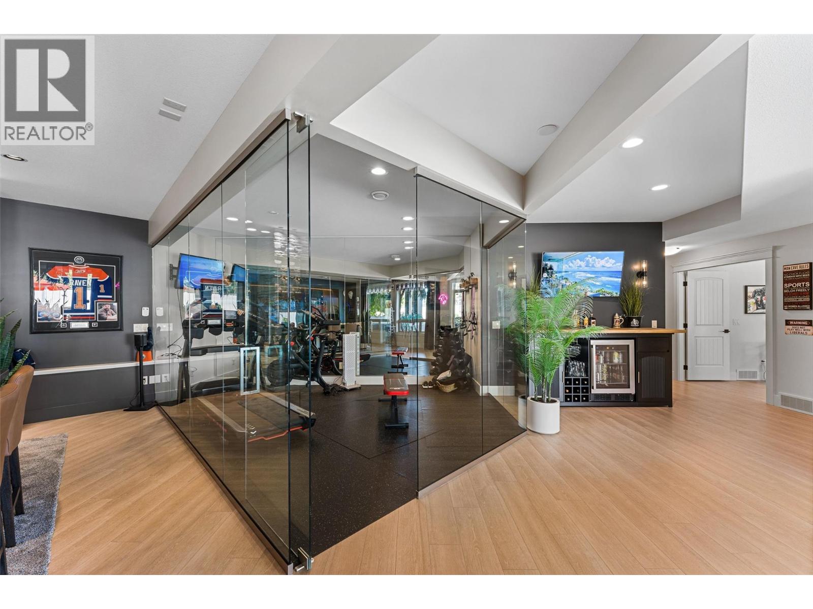 4455 Sherwood Court, Kelowna - Image 1