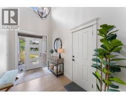 3pc Ensuite bath - 4455 Sherwood Court, Kelowna, BC V1W1E7 Photo 8