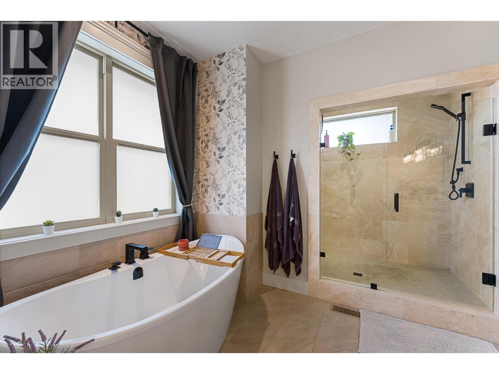 4455 Sherwood Court, Kelowna - Image 1