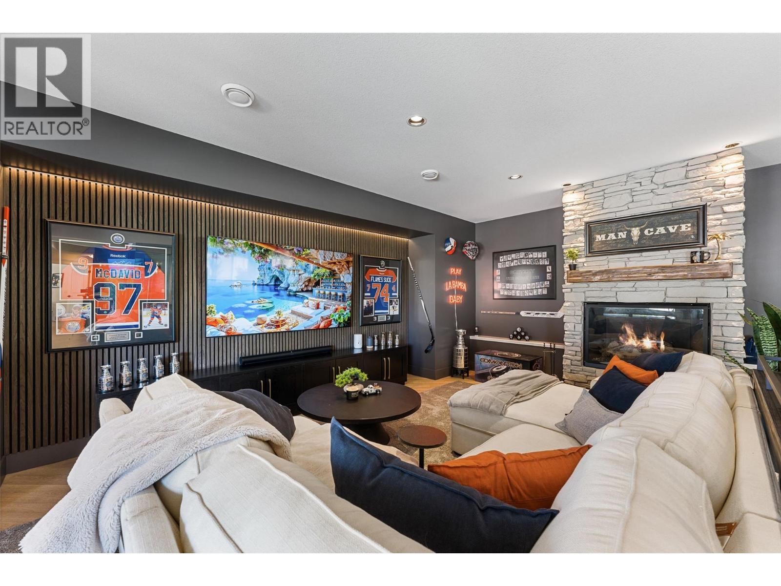 4455 Sherwood Court, Kelowna - Image 1