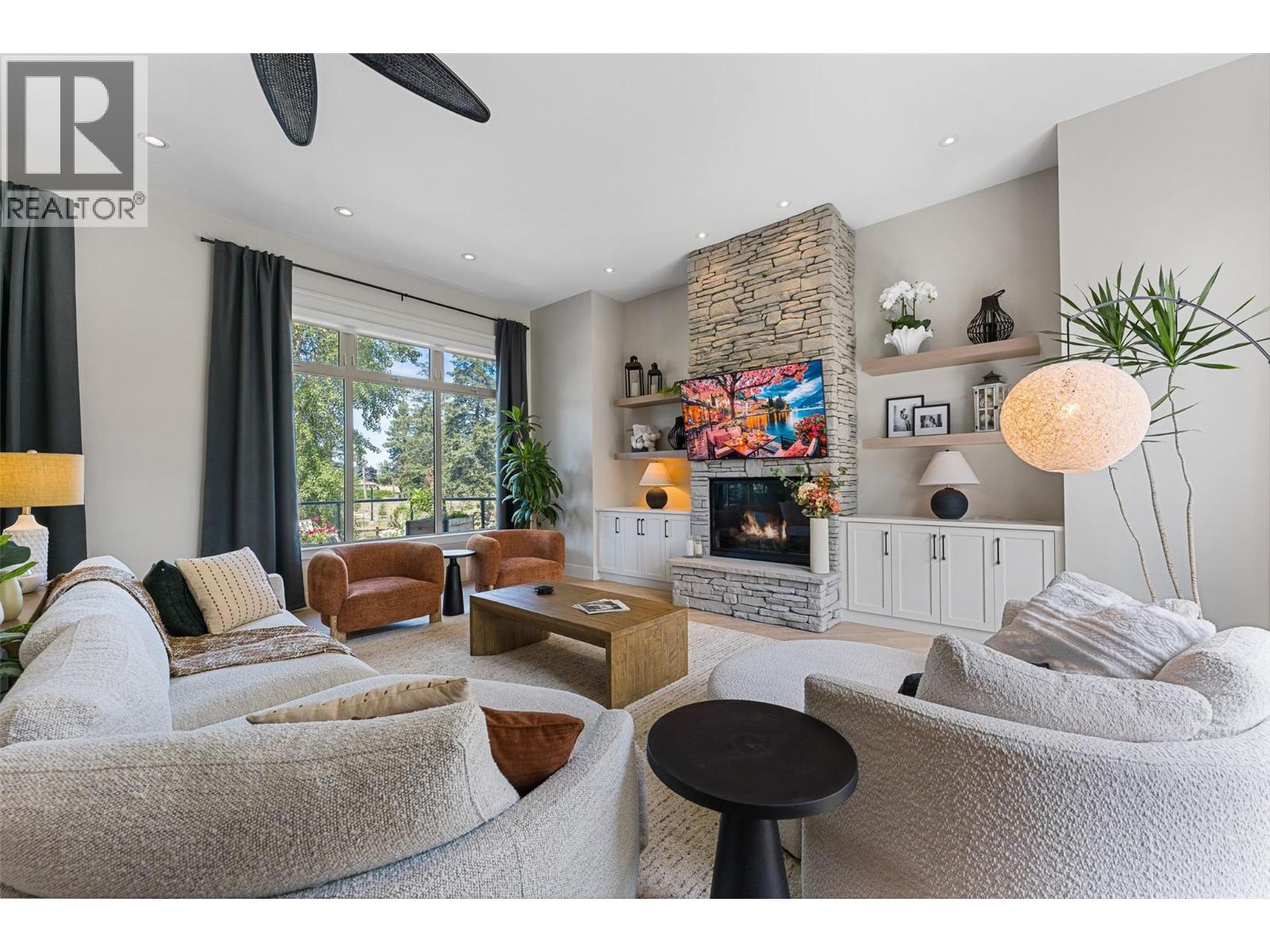 4455 Sherwood Court, Kelowna - Image 1