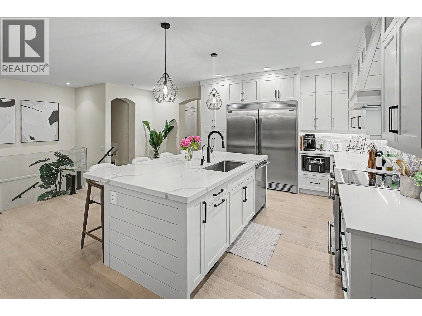 4455 Sherwood Court, Kelowna - Image 1