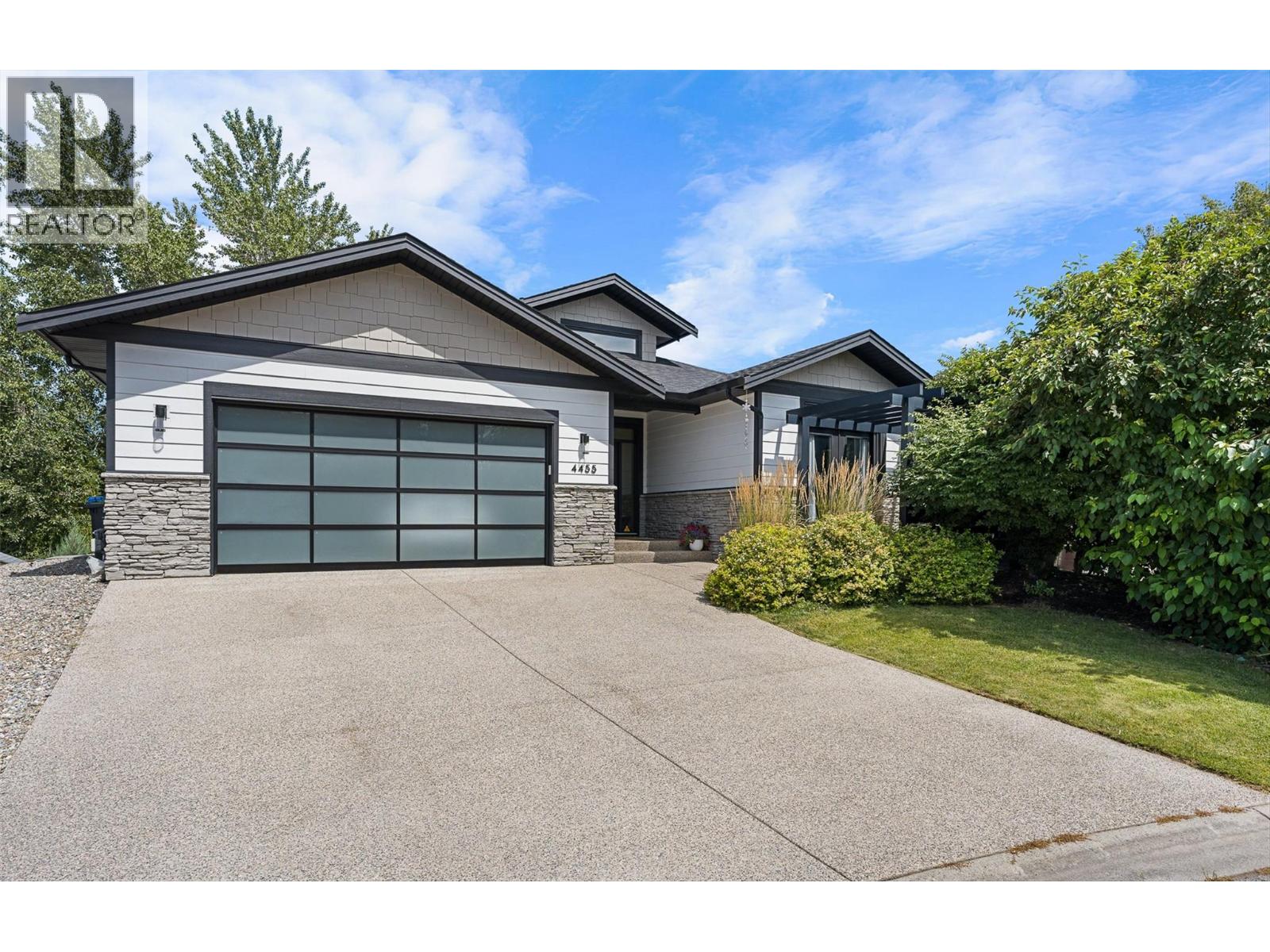 4455 Sherwood Court, Kelowna - Image 1
