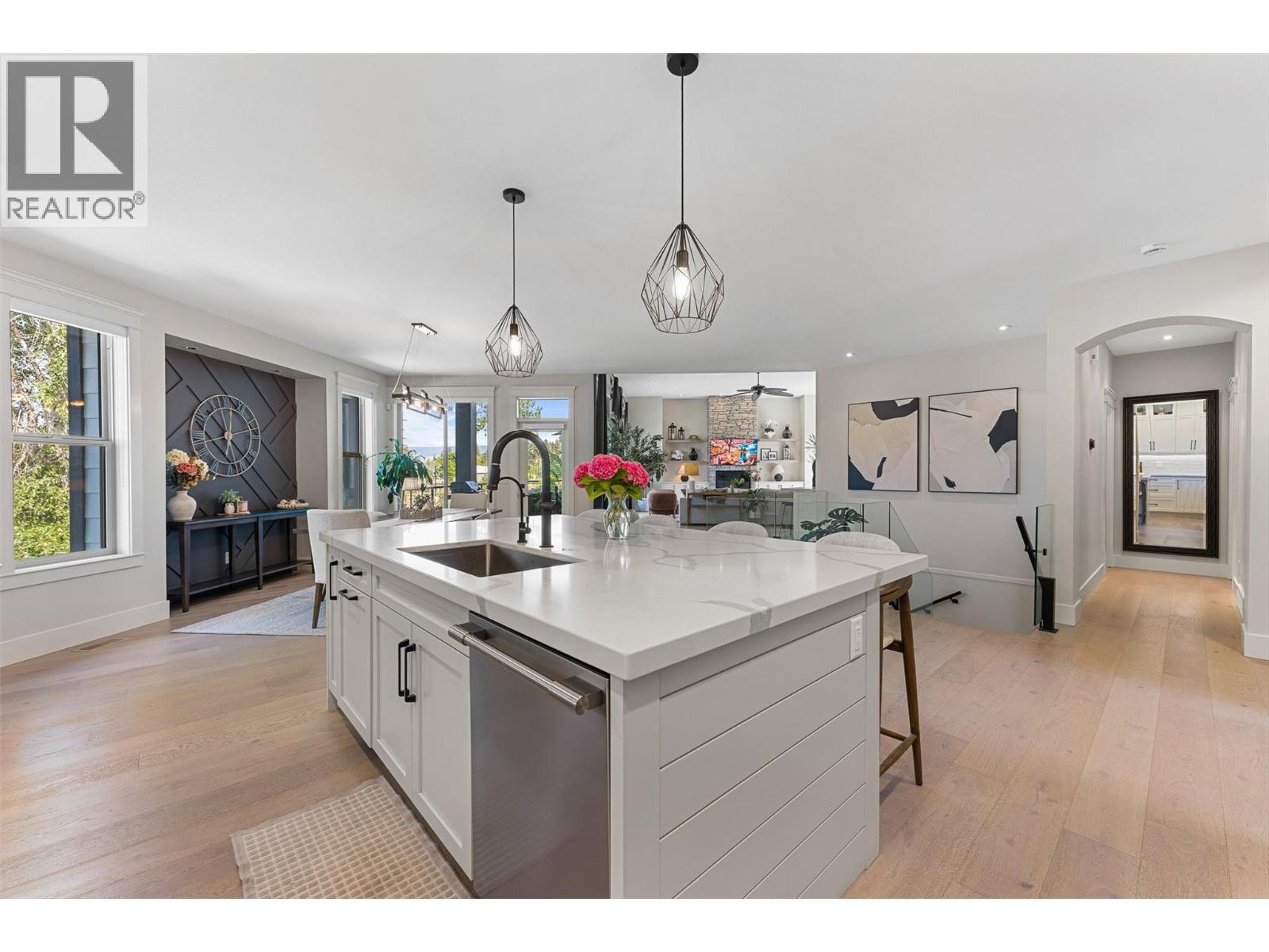 4455 Sherwood Court, Kelowna - Image 1
