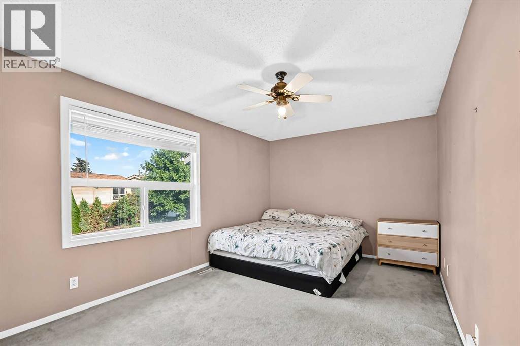 #13 123 Queensland Drive SE - 12