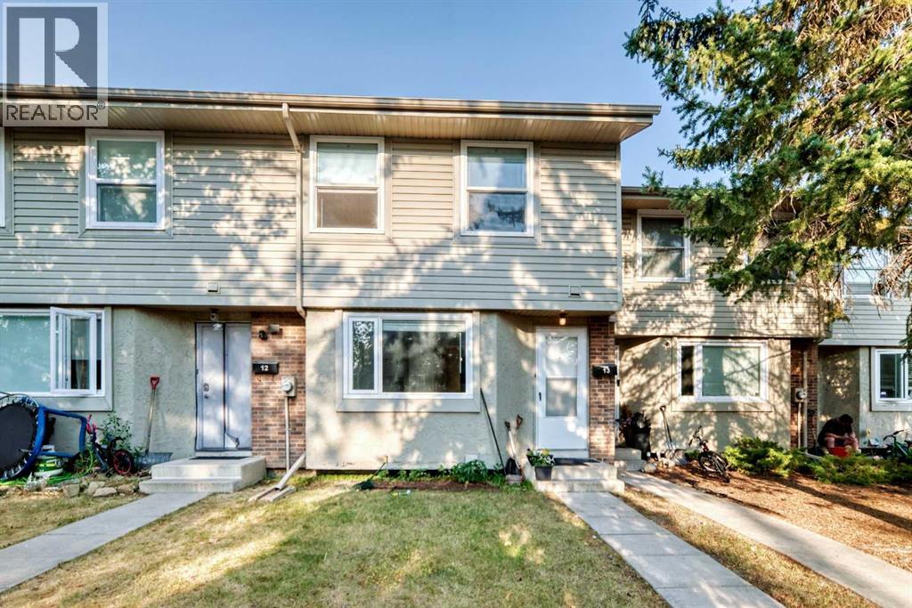#13 123 Queensland Drive SE - 2