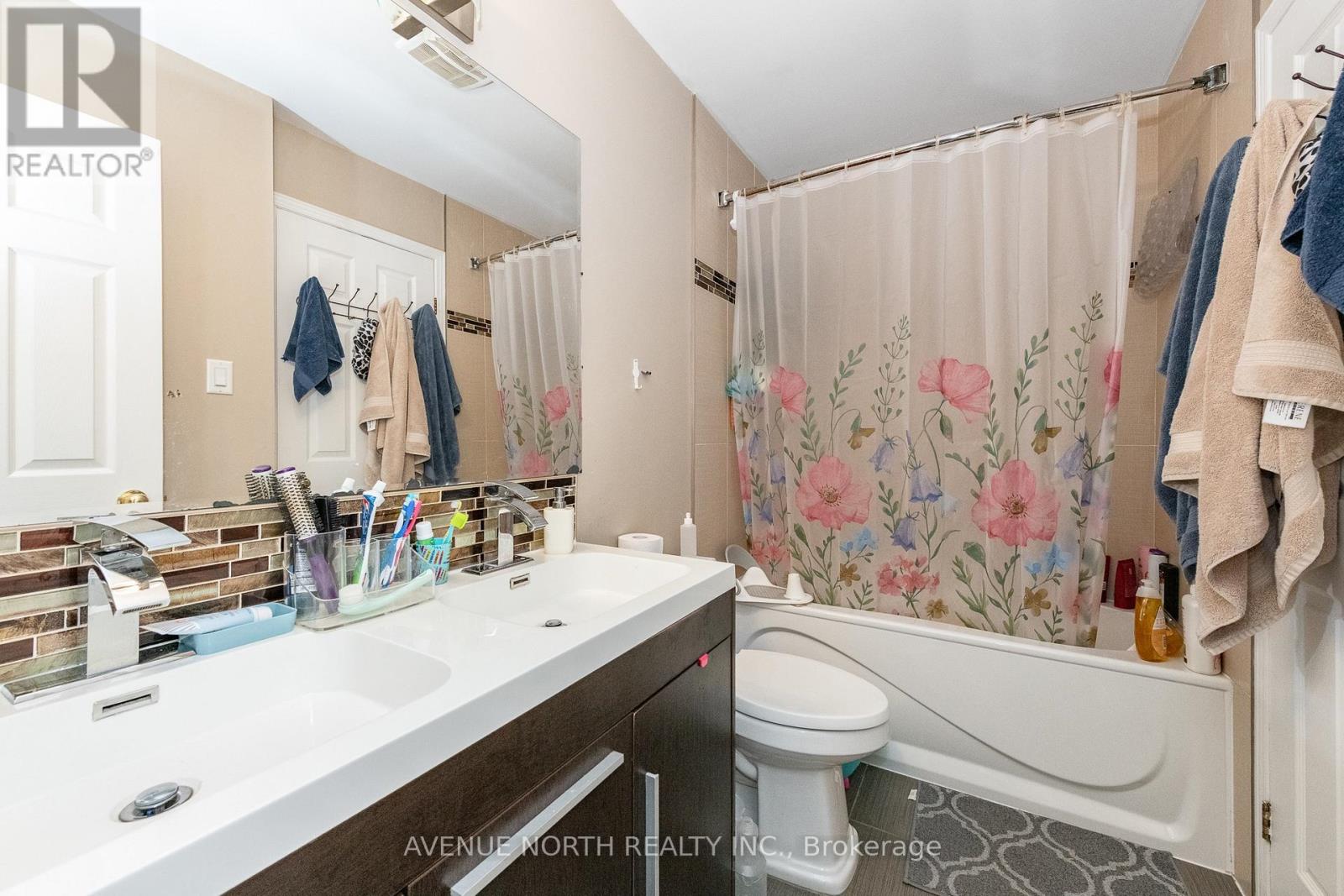 501 LAWLER CRESCENT - 14