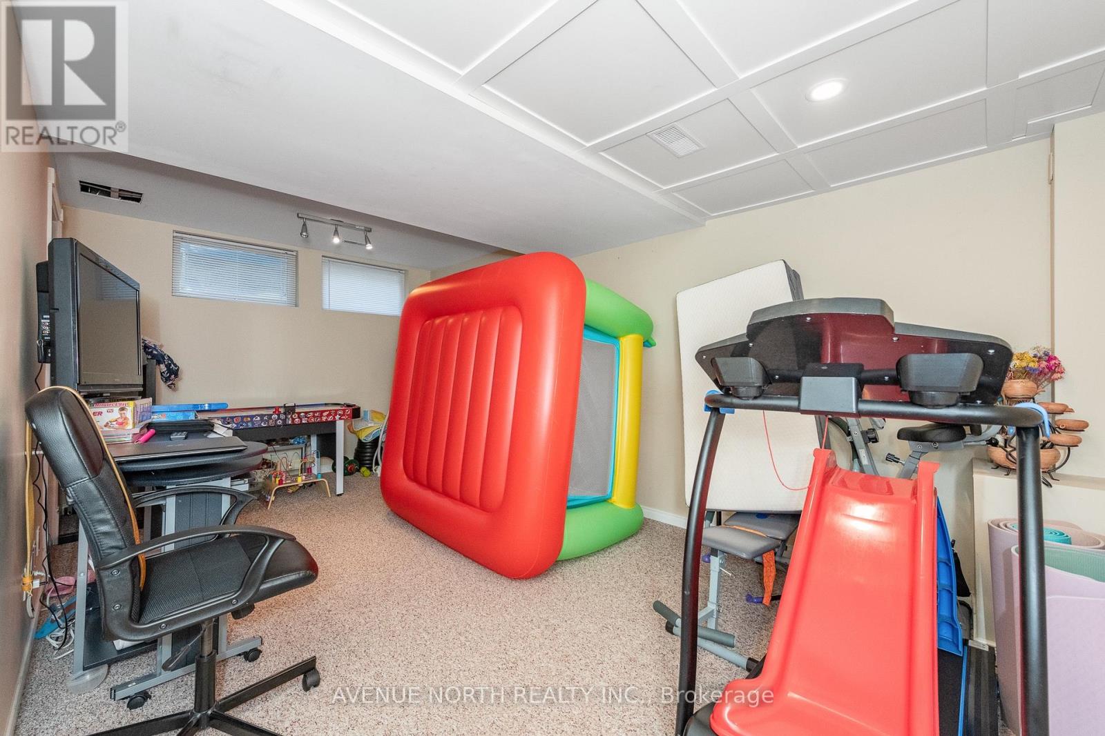 3 Bed, 2 Bath House for Sale in Ottawa – 501 LAWLER CRESCENT, Ottawa – MLS# X13628810 - Image 17