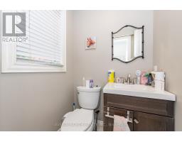501 LAWLER CRESCENT — photo 4
