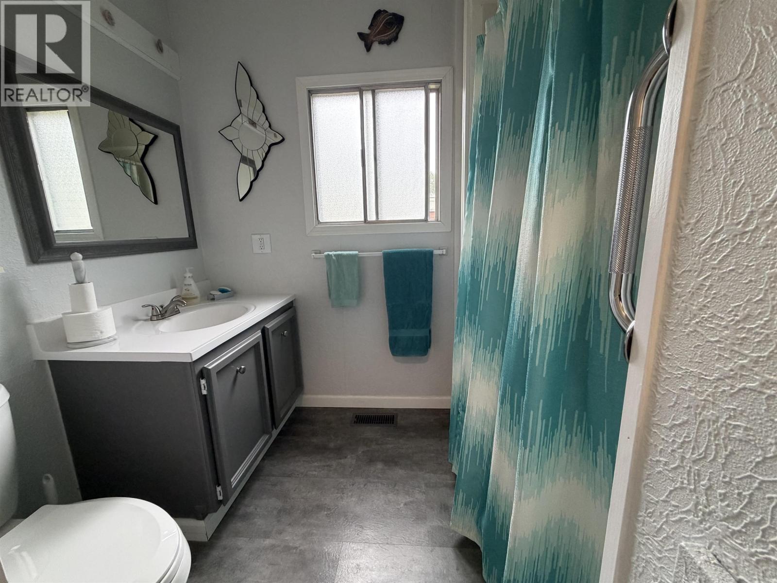 #24 4625 GRAHAM AVENUE - Image 12