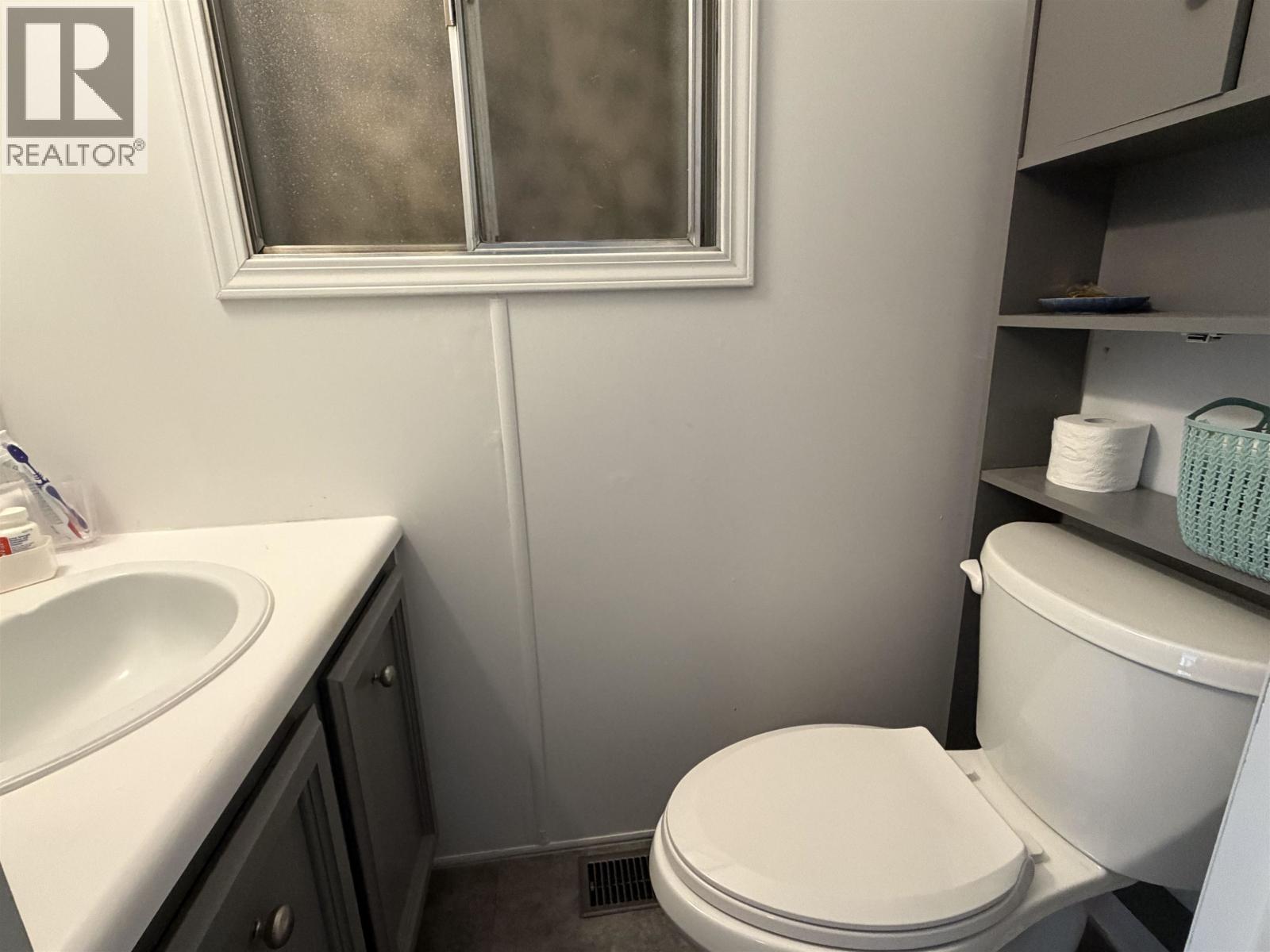 #24 4625 GRAHAM AVENUE - Image 17