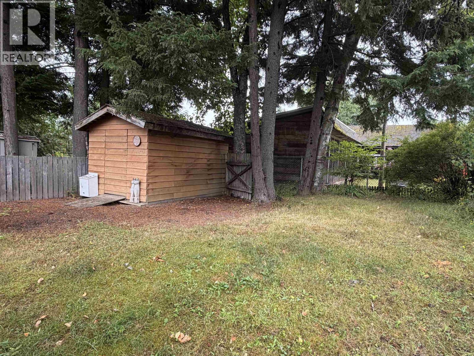#24 4625 GRAHAM AVENUE - Image 24