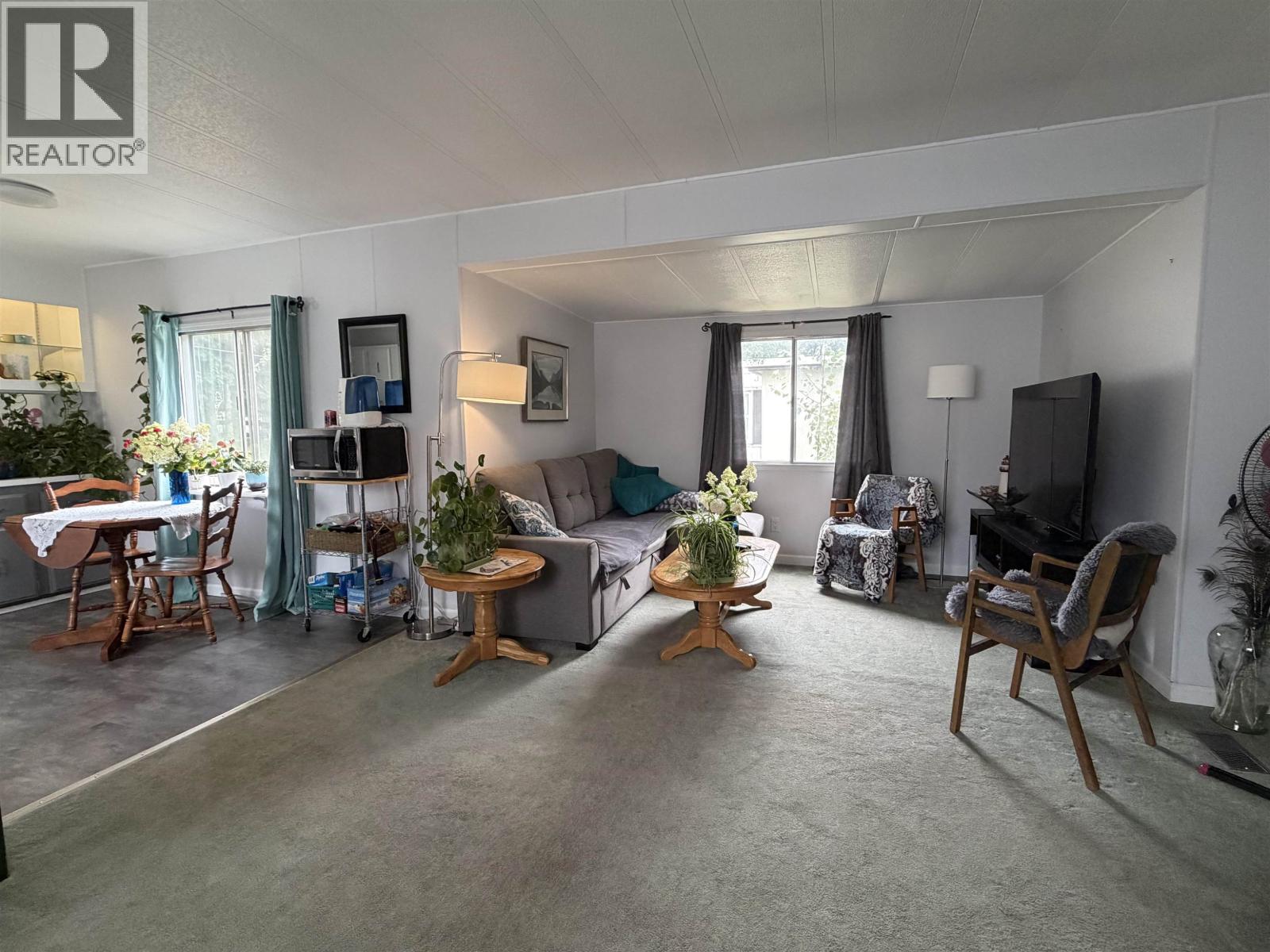#24 4625 GRAHAM AVENUE - Image 3
