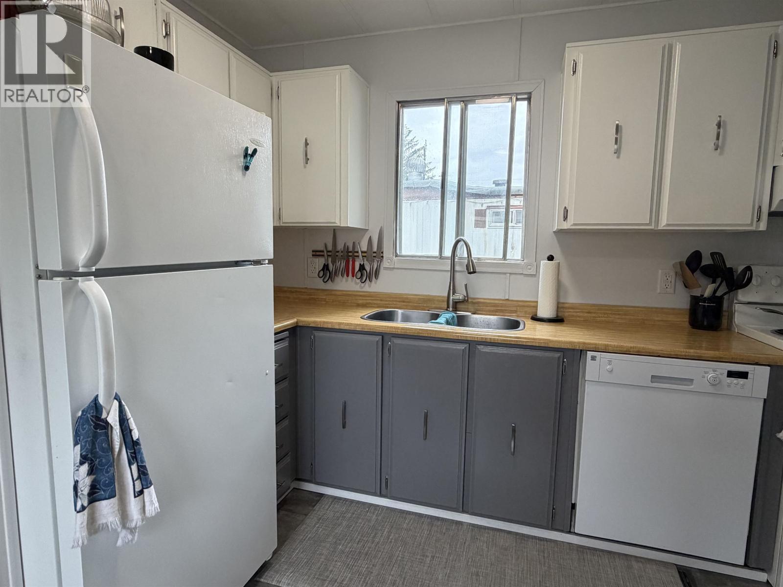 #24 4625 GRAHAM AVENUE - 8
