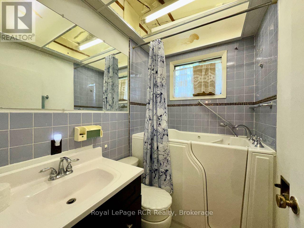 2 WILLIAM STREET - Image 24