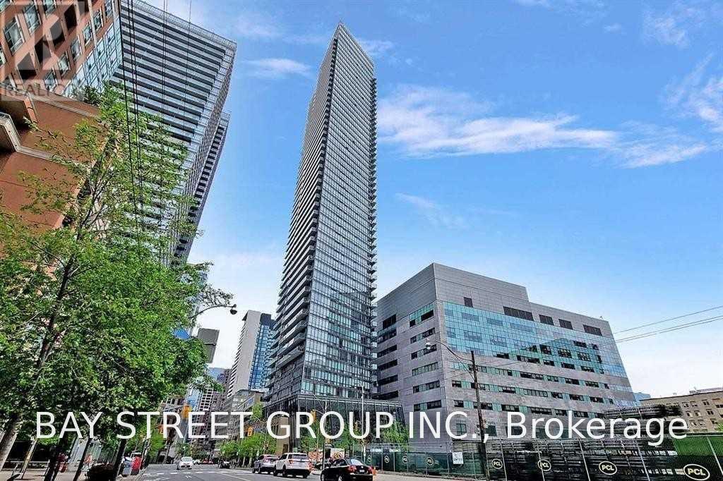 214 - 832 BAY STREET