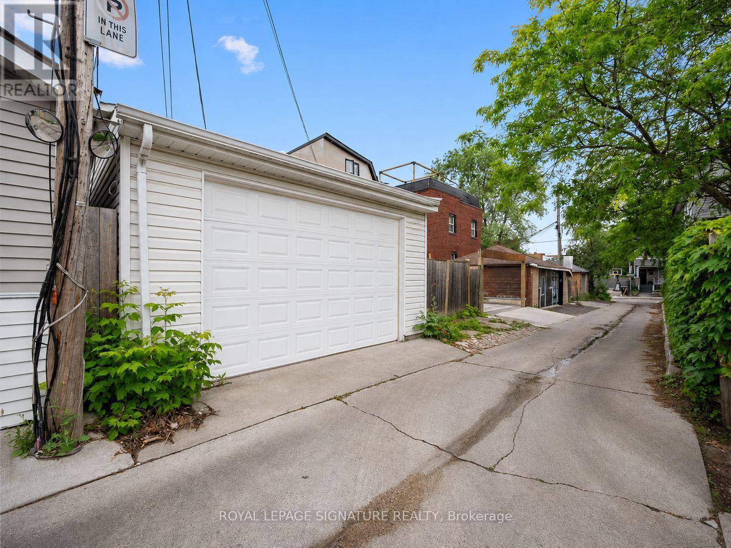 570 JONES AVENUE - 22