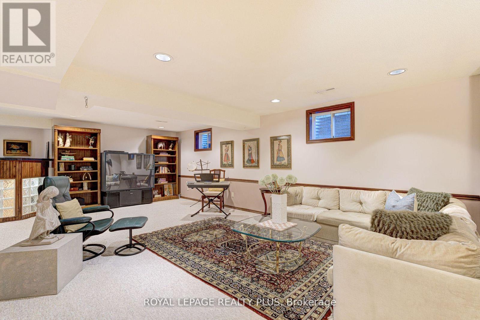 1760 FEATHERSTON COURT - 36
